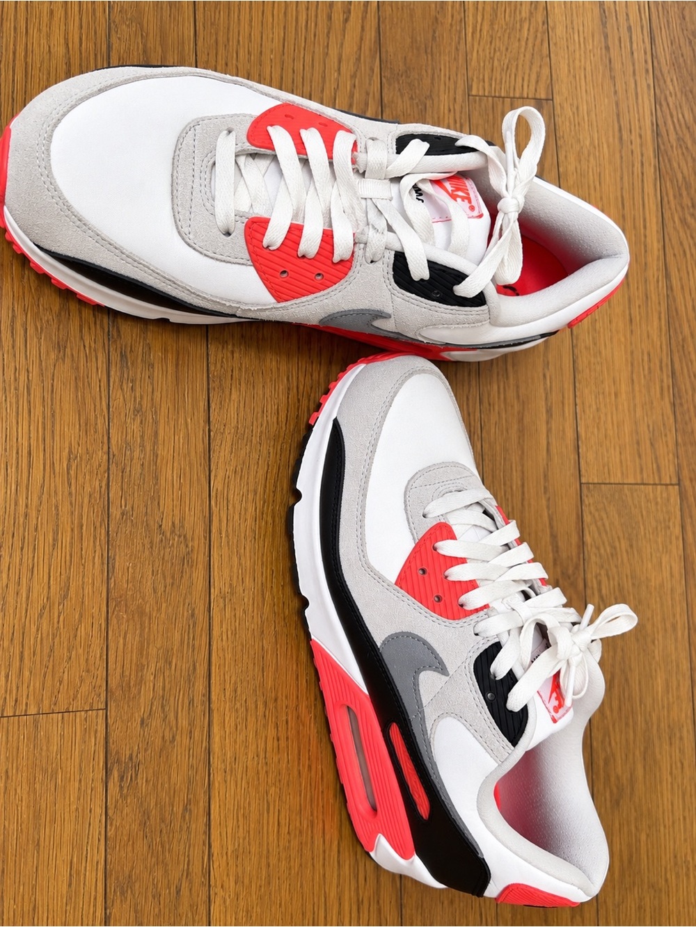 Nike Women’s Air Max 90 in White, Infrared & Gray